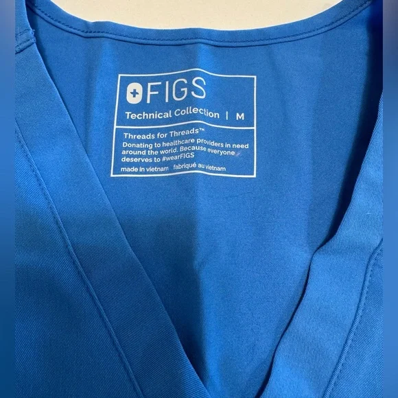 FIGS Catarina One Pocket Scrub Top Size Medium Blue Women’s FW1000 - Picture 3 of 7